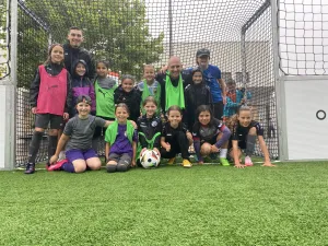 💜E-Juniorinnen nehmen Fußballcourt im Outlet-Metzingen ein