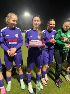 💜 Danke Kiki für - 100 Tore aufs lila Konto!